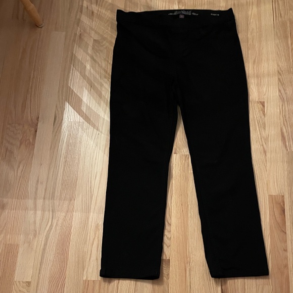 Gloria Vanderbilt Black Slimming Straight-Leg Trousers - Picture 1 of 4
